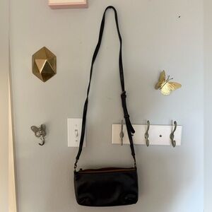 Universal Thread Black Crossbody Bag